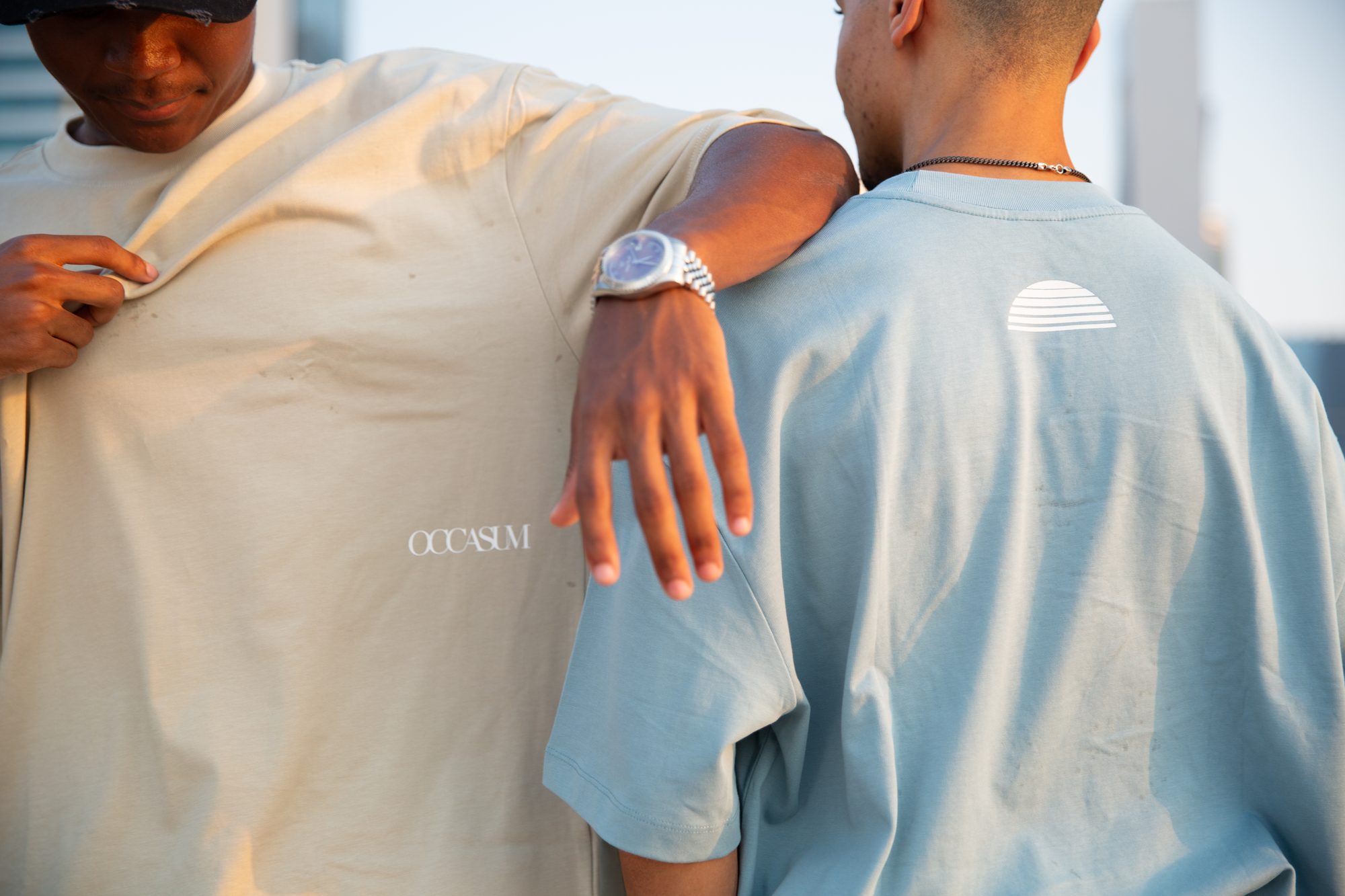 Two shoulders showing front and back prints